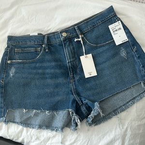 BRAND NEW Good American Jean Shorts! Size 10 *Runs big!! See measurement pics!